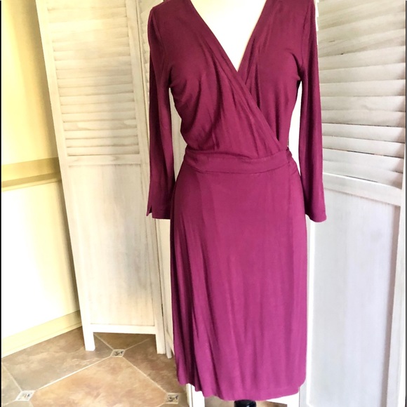 Ann Taylor Dresses & Skirts - Ann Taylor knit wrap dress